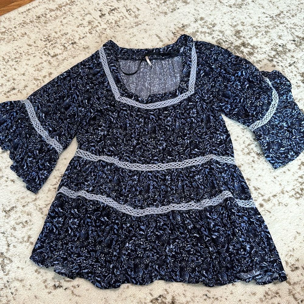 Free People Midnight C Blue Floral Swing Blouse Top Size S